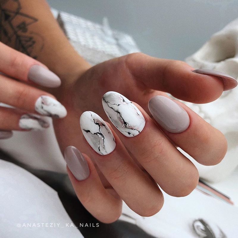 Idea kreatif untuk manicure marmar 2024-2025: berita reka bentuk segar