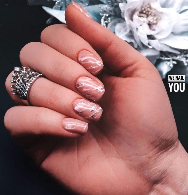 Idea kreatif untuk manicure marmar 2024-2025: berita reka bentuk segar