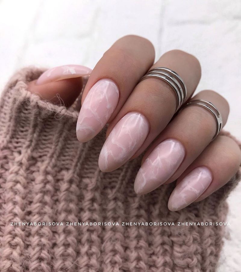 Idea kreatif untuk manicure marmar 2024-2025: berita reka bentuk segar