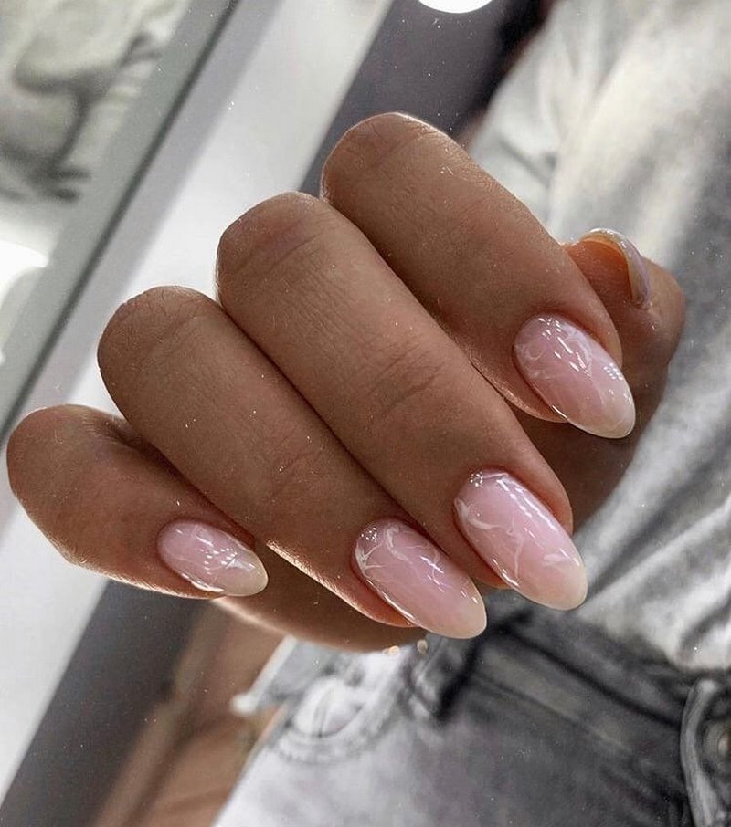 Idea kreatif untuk manicure marmar 2024-2025: berita reka bentuk segar