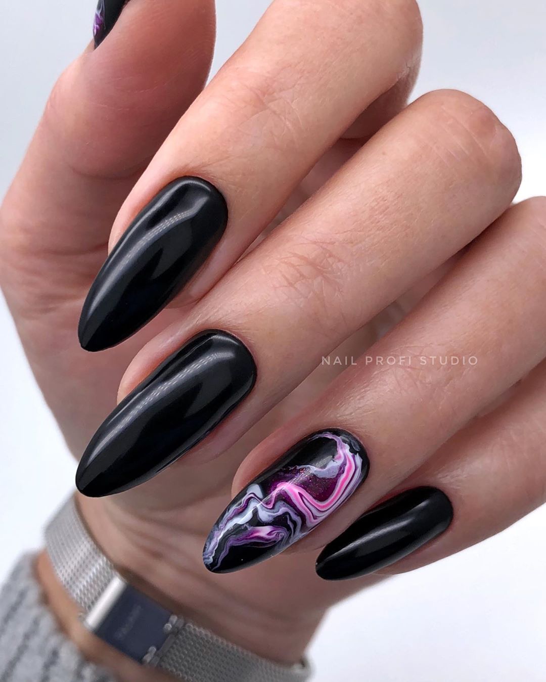The most beautiful manicure trends in the season 2024-2025: top new products, the best ideas in the photo