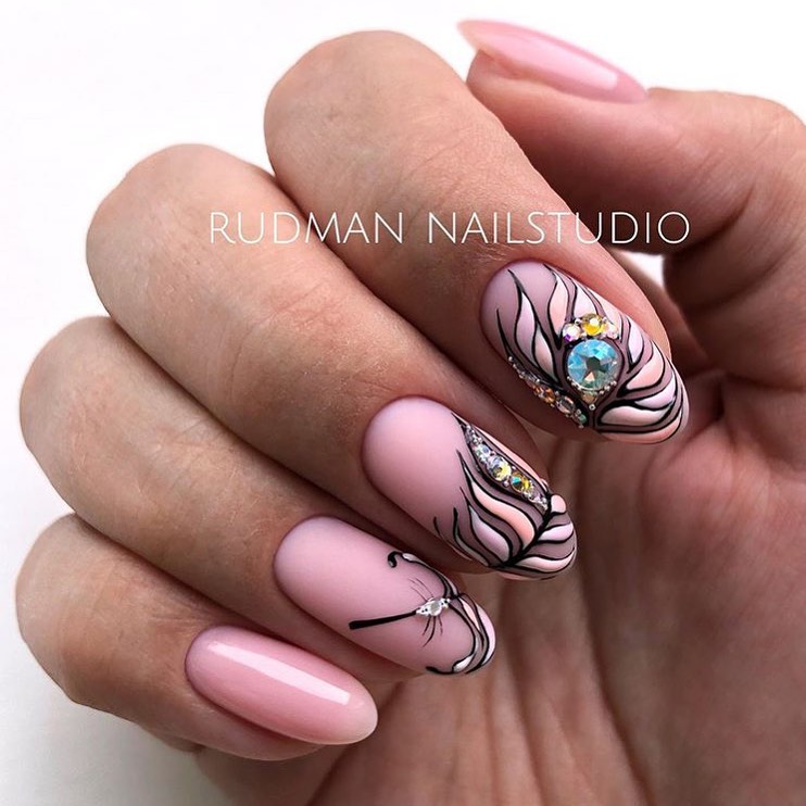 The most beautiful manicure trends in the season 2024-2025: top new products, the best ideas in the photo