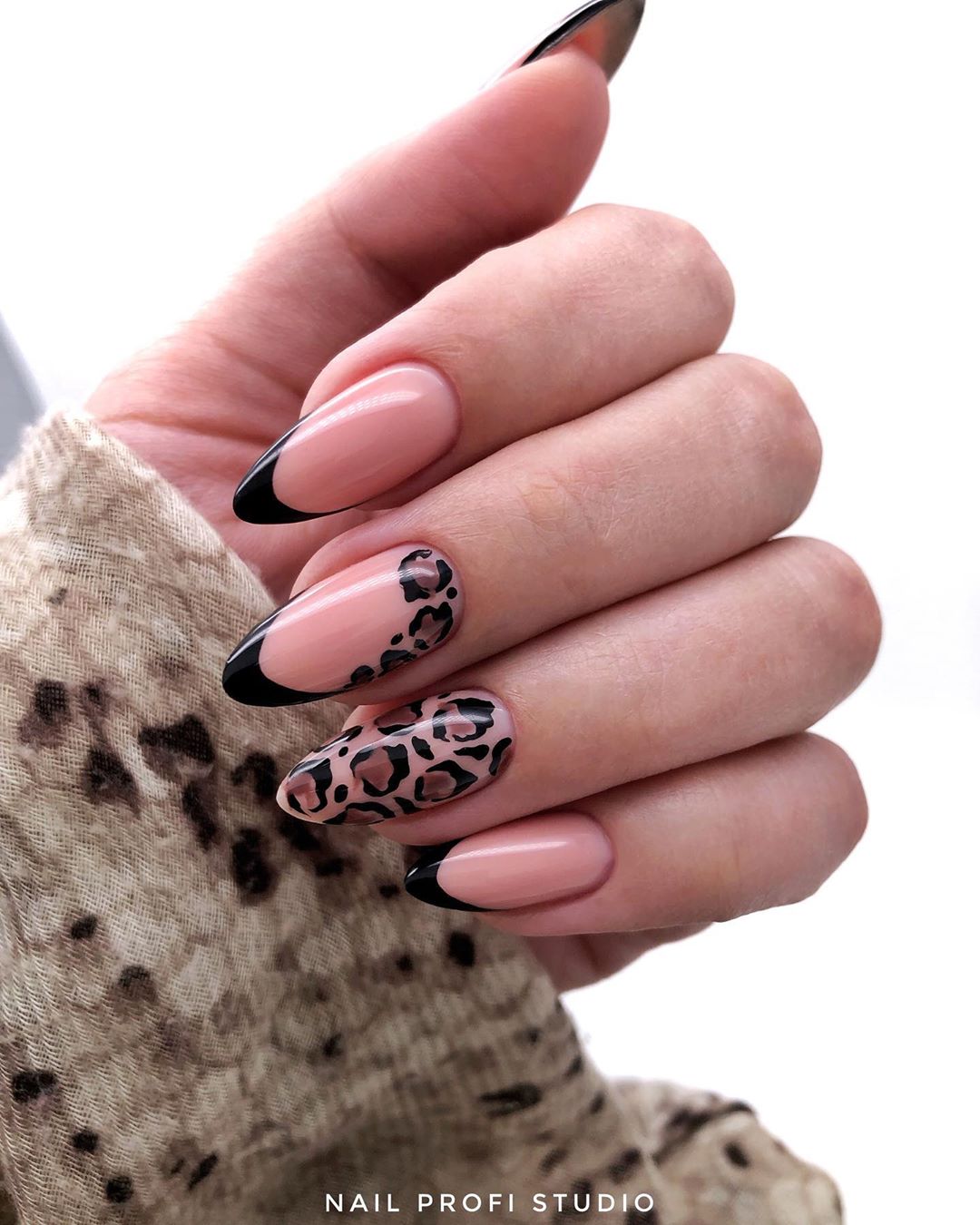 The most beautiful manicure trends in the season 2024-2025: top new products, the best ideas in the photo