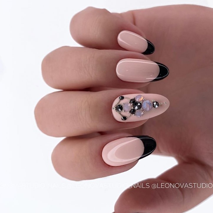 The most beautiful manicure trends in the season 2024-2025: top new products, the best ideas in the photo