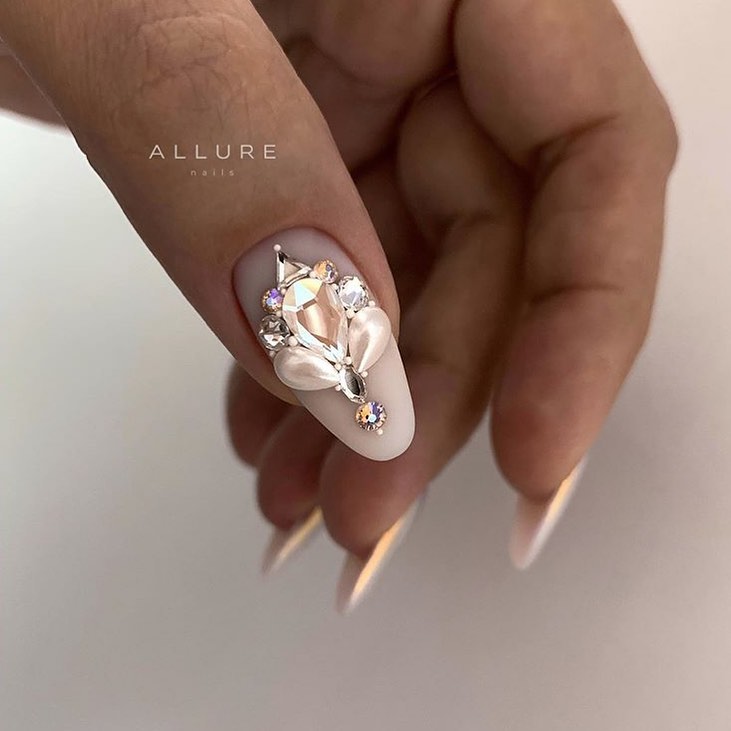 The most beautiful manicure trends in the season 2024-2025: top new products, the best ideas in the photo