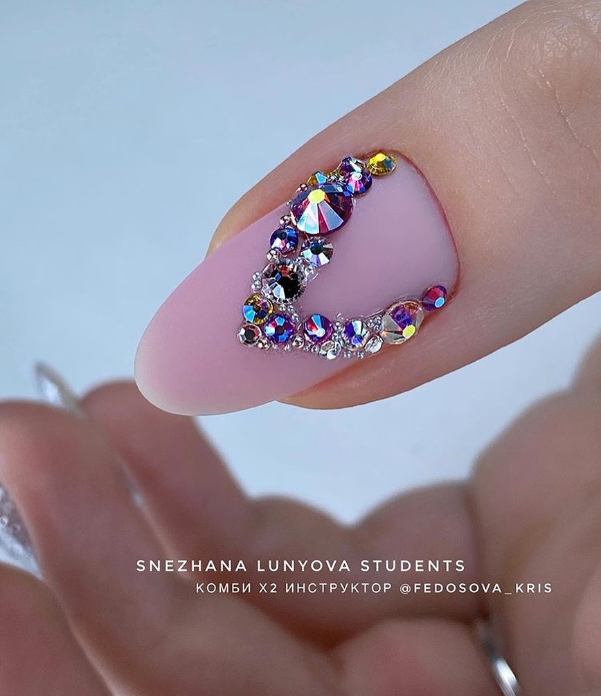 The most beautiful manicure trends in the season 2024-2025: top new products, the best ideas in the photo